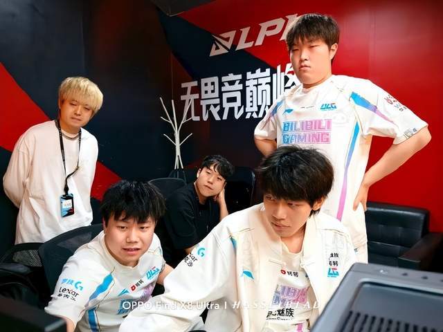 更是对阿尔 更是对阿尔