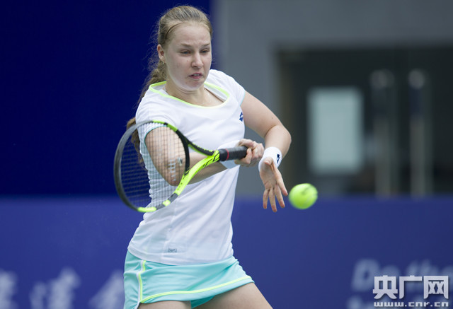 对鄢手骐进 对鄢手骐进